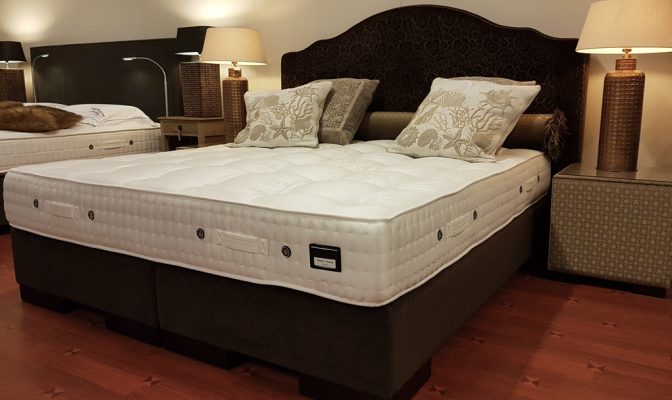 Klassiek Magnitude Bruin verstelbaar Boxspring @ Meysen Slaapcomfort Bedtextiel Boxsprings Bedden Matrassen Dekbedden en Hoofdkussens